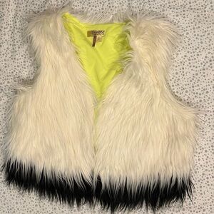 Princess Vera Wang fun faux fur ombré vest